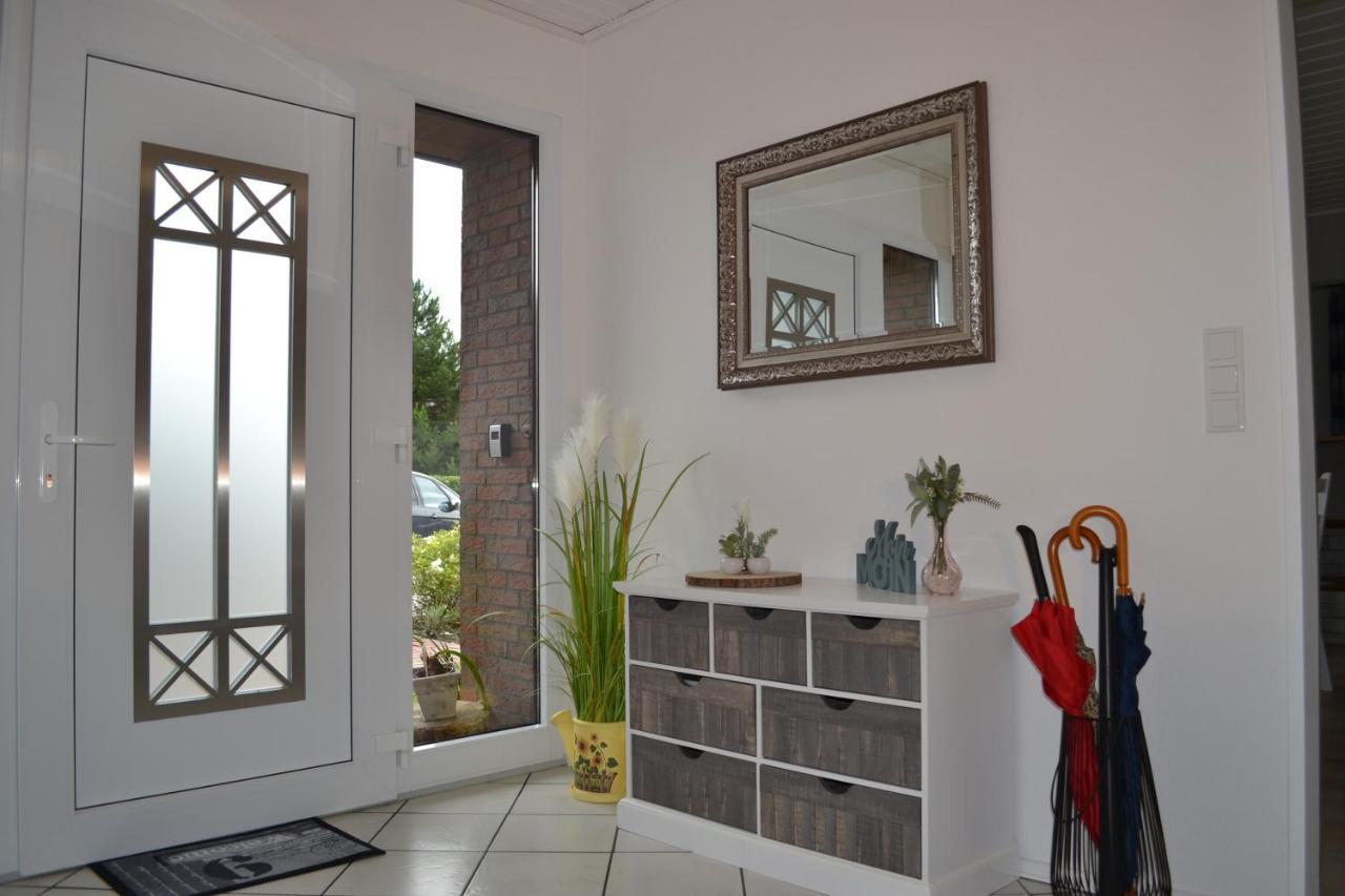 Ferienhaus Am Wasser Hinte Luaran gambar