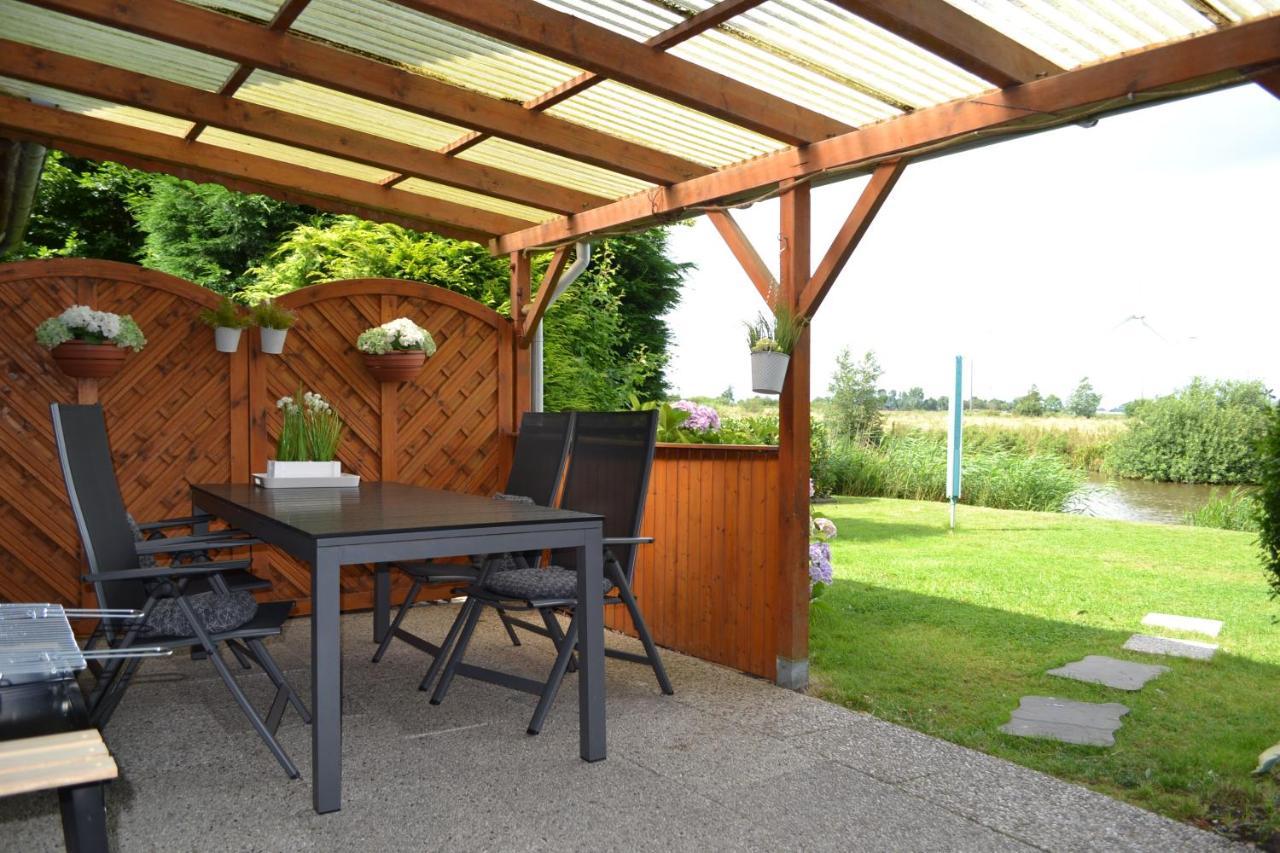 Ferienhaus Am Wasser Hinte Luaran gambar