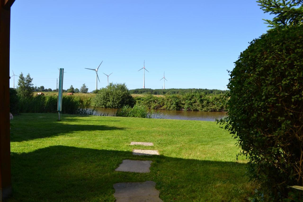 Ferienhaus Am Wasser Hinte Luaran gambar